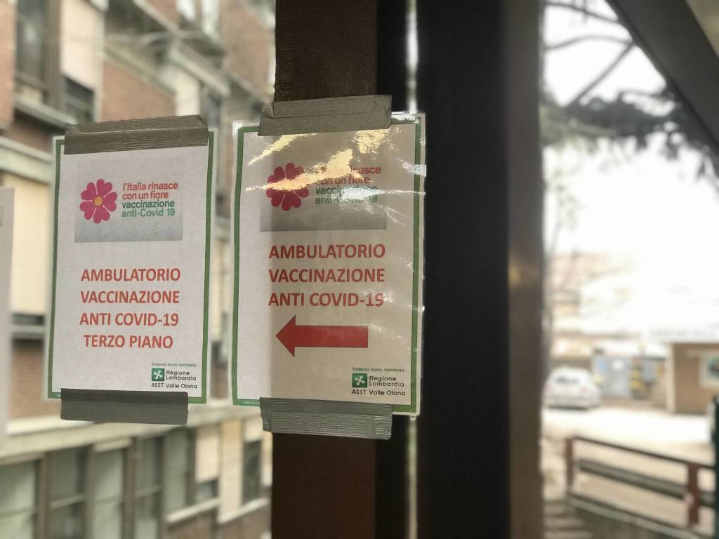 Ospedale di Saronno: al via la campagna vaccinale per gli over 80