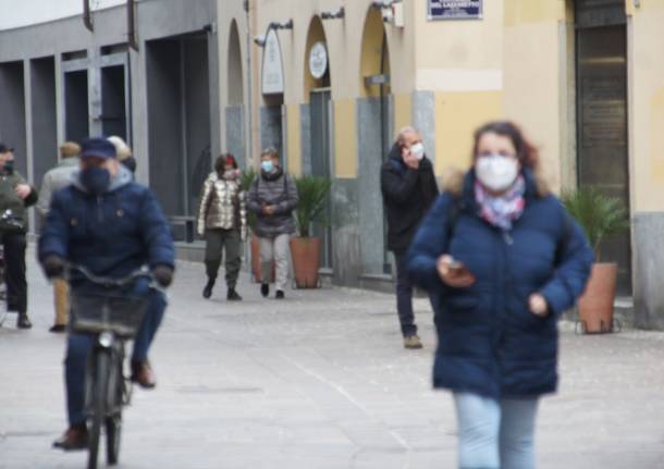 Saronno in zona gialla