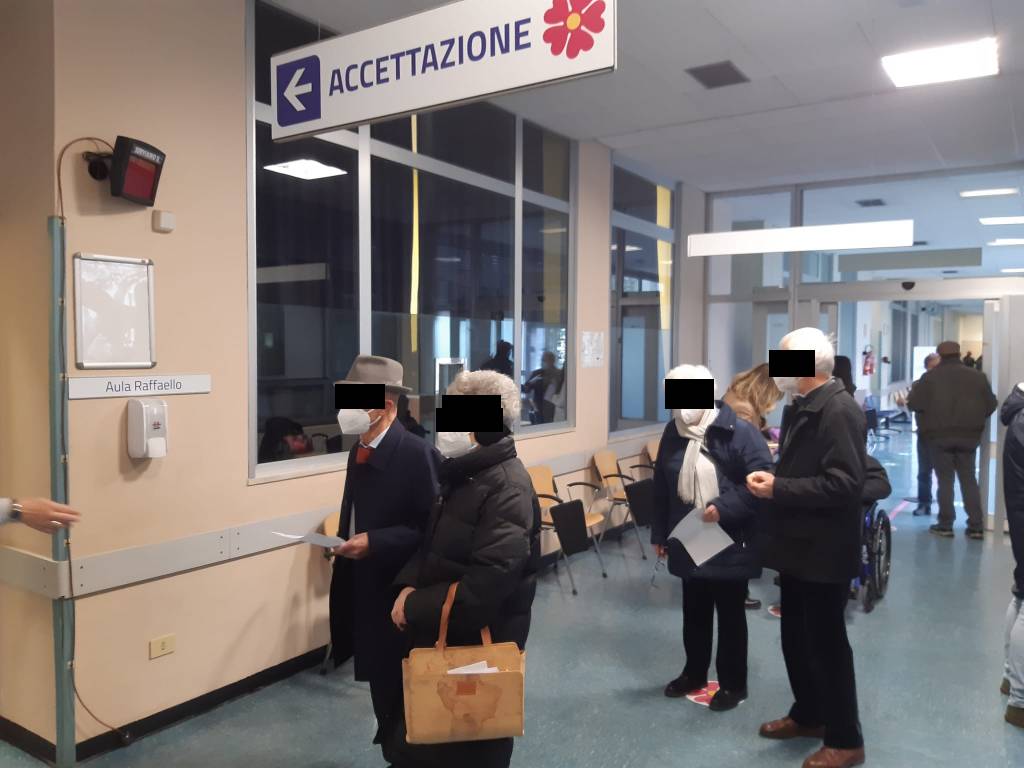 Vaccinazioni a Varese: secondo giorno