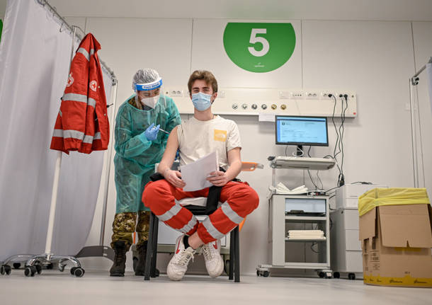 Vaccinazioni anti-covid, in Fiera a Milano cronometrati i tempi di somministrazione