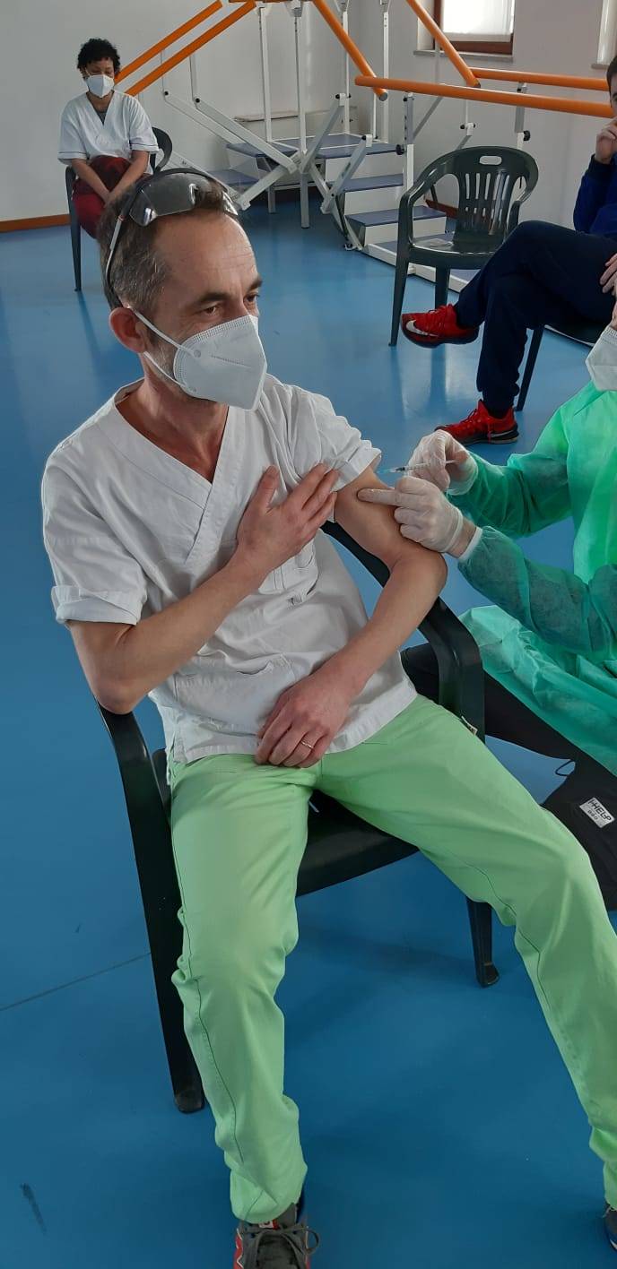 Vaccini ai ragazzi della Casa Diamante di Arconate