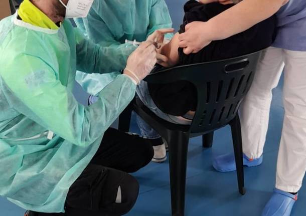 Vaccini ai ragazzi della Casa Diamante di Arconate