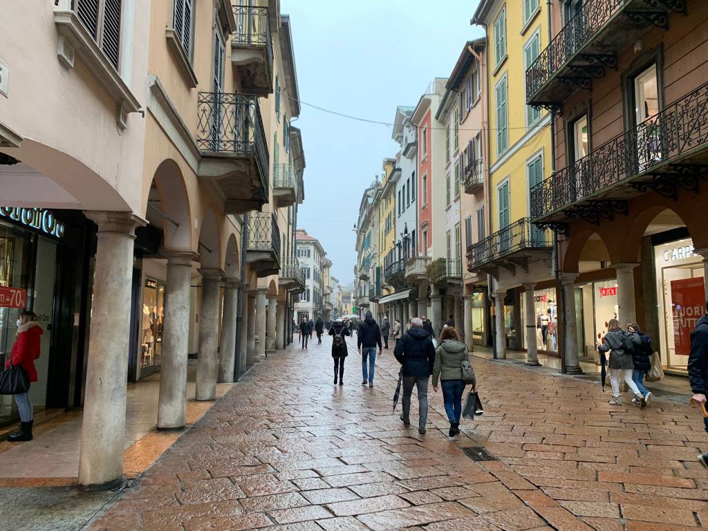 Varese in zona gialla