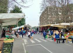 Al mercato di Saronno tra i dubbi e le incertezze degli ambulanti 