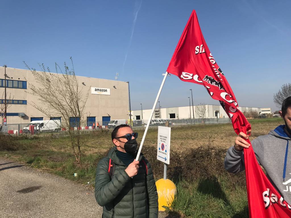 Amazon, sciopero di logistica e trasporti: "Chiediamo che vengano assicurati i nostri diritti"