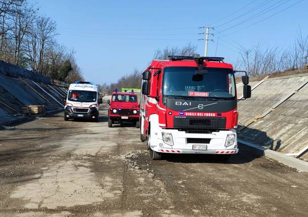 Auto nel canale Villoresi - falso allarme