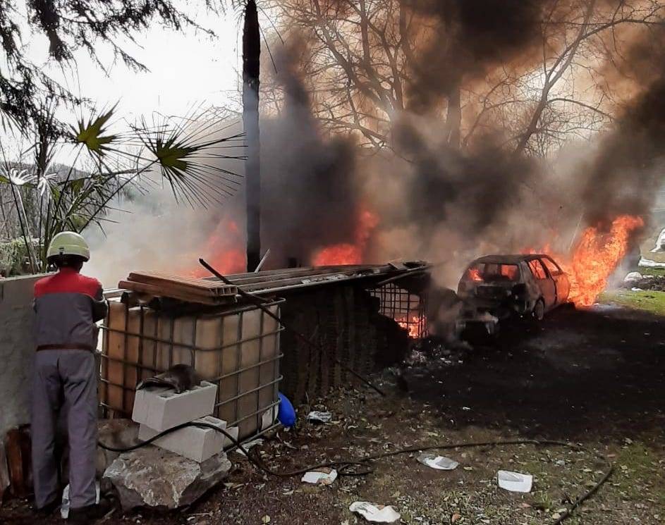 Macchine in fiamme a Brenta