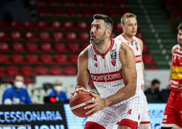 Openjobmetis Varese - Carpegna Prosciutto Pesaro 81-68