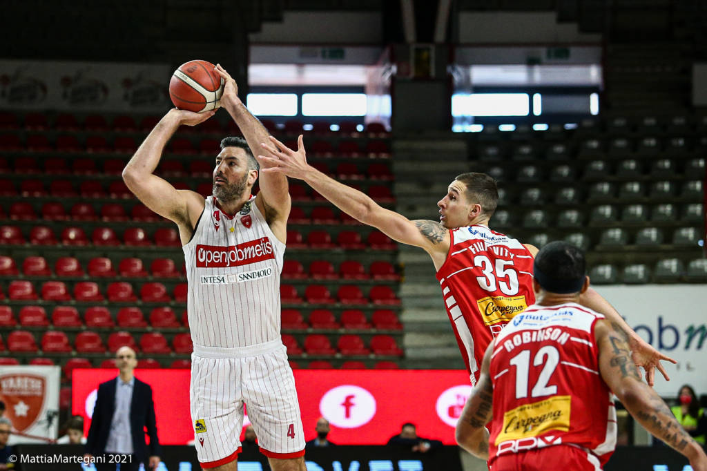 Openjobmetis Varese - Carpegna Prosciutto Pesaro 81-68