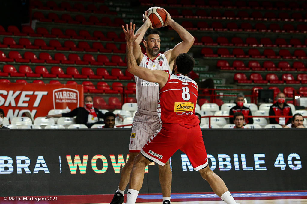 Openjobmetis Varese - Carpegna Prosciutto Pesaro 81-68