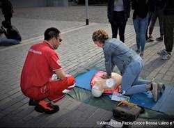 La campagna per i defibrillatori della Croce rossa di Luino