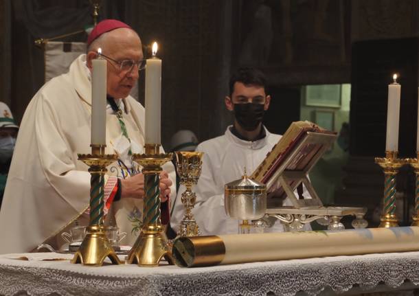 Campane a festa e un grande cero offerto alla Madonna. Saronno celebra la Festa del Voto