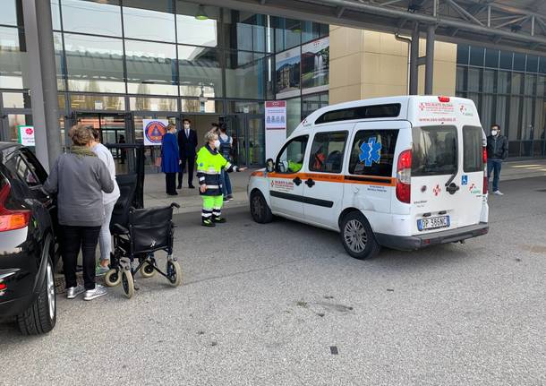 inaugurazione centro vaccinale vaccino covid malpensafiere