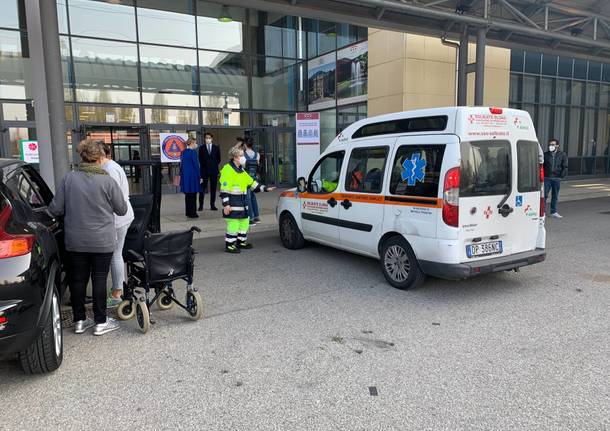 inaugurazione centro vaccinale vaccino covid malpensafiere 