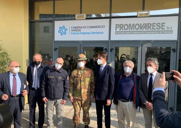 inaugurazione centro vaccinale vaccino covid malpensafiere 