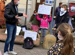 manifestazione scuola in presenza busto arsizio