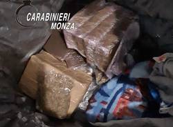 Nova Milanese, droga e pistole nascoste in casa
