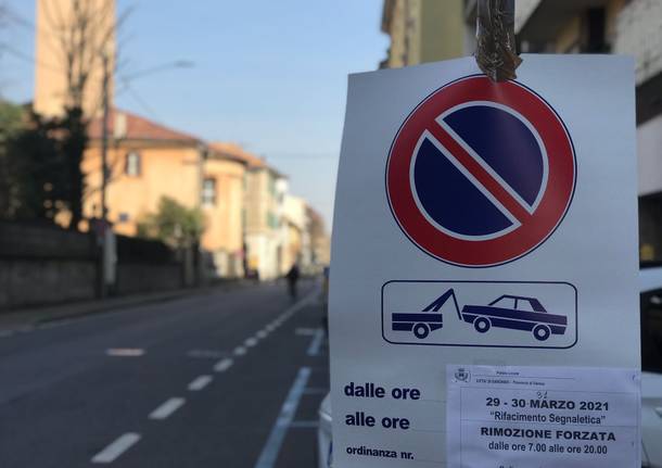 Nuova segnaletica, divieto di sosta in piazza Cadorna a Saronno