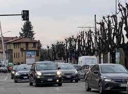 Perdita di idrocarburi in via Carnia. Altro giorno di chiusure e di traffico 