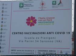 Saronno, hub vaccinale ex scuola Pizzigoni