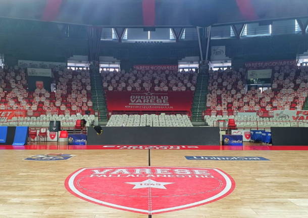 sold out di passione basket sagome tifosi pallacanestro varese