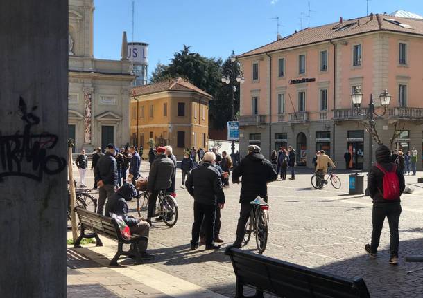 Ultima domenica di zona arancione scuro a Saronno