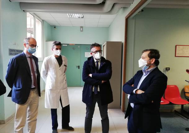 Visita di Emanuele Monti all'ospedale di Tradate