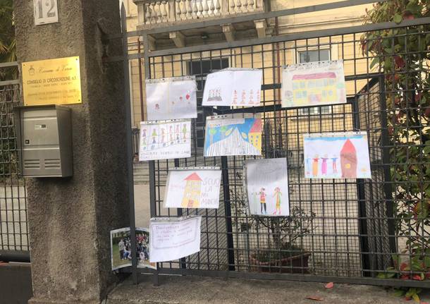 Vogliamo tornare a scuola: i disegni dei Bambini alla Morandi