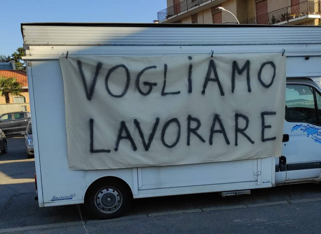 Ambulanti in protesta al mercato di Parabiago