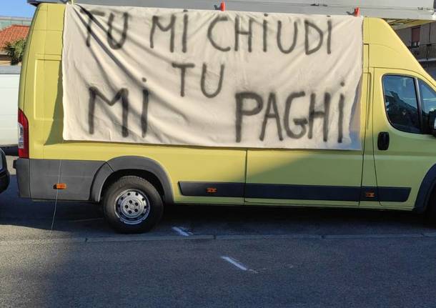 Ambulanti in protesta al mercato di Parabiago