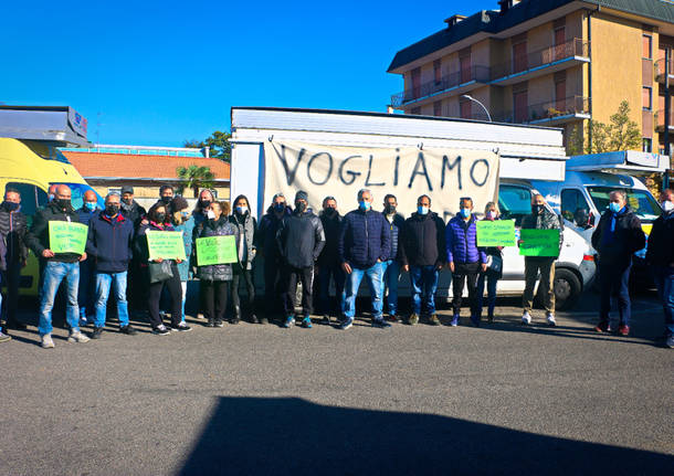 Ambulanti in protesta al mercato di Parabiago