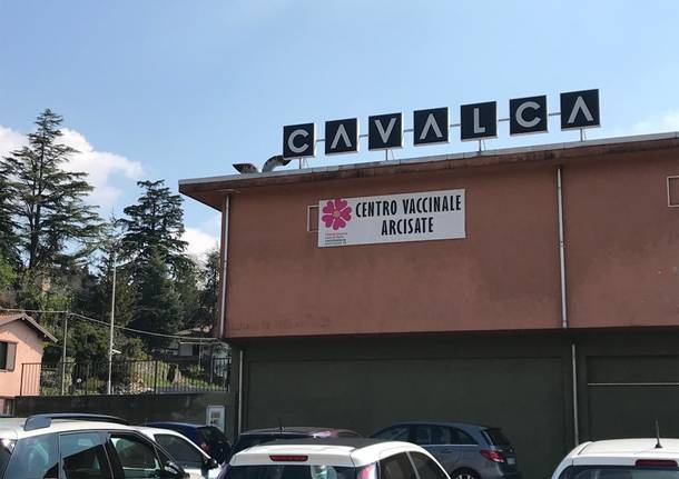 Arcisate: in attività il centro vaccini all’ex Cavalca