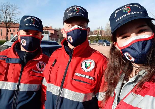 Associazione Carabinieri all'hub di Schiranna