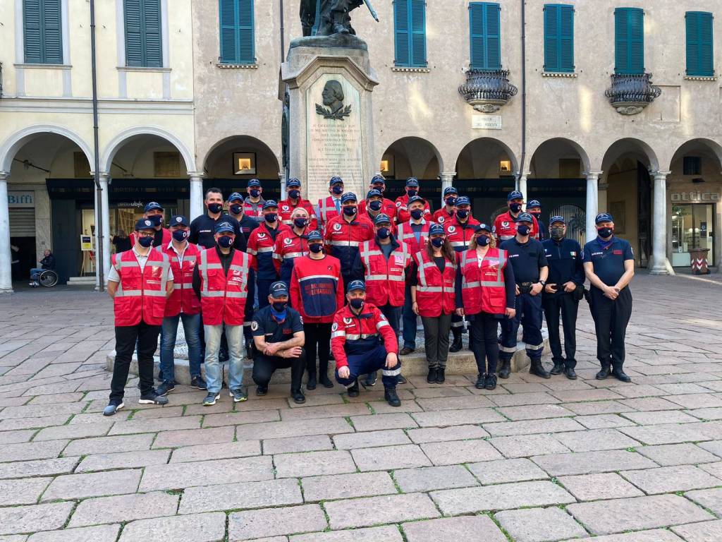 Associazione Carabinieri all'hub di Schiranna