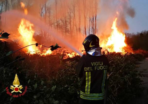 Incendio ad Angera