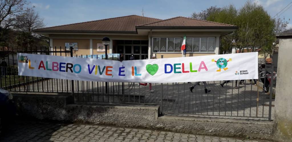 La valle è più verde con gli alberi piantati dai bimbi di Cuvio