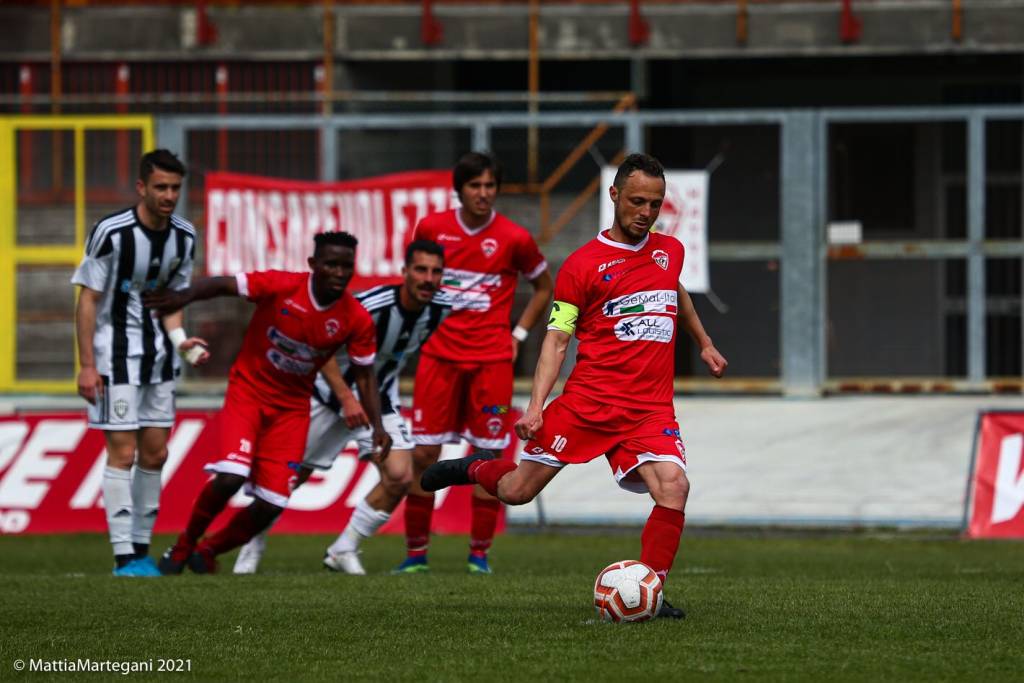 Calcio: Varese - Lavagnese