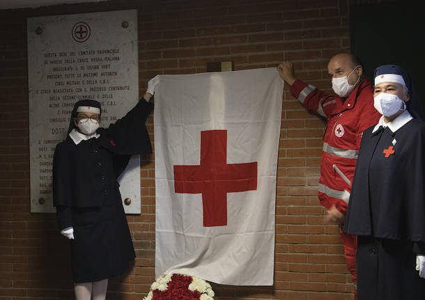 La statua della Madonna donata alla Croce Rossa di Varese