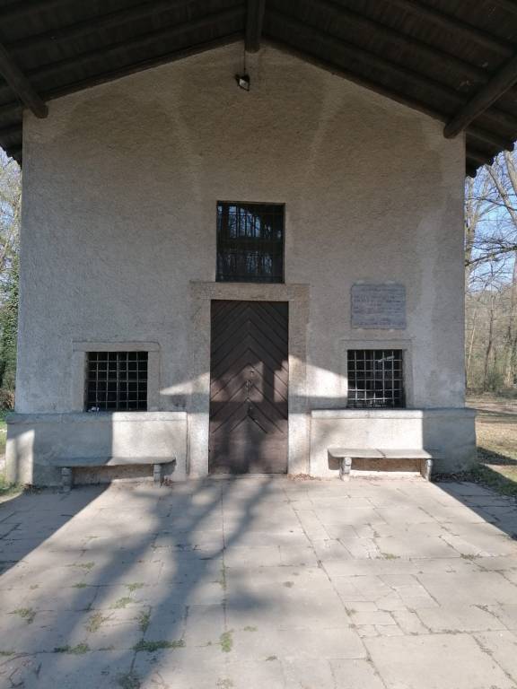 Chiesa Lazzaretto vandali Golasecca 