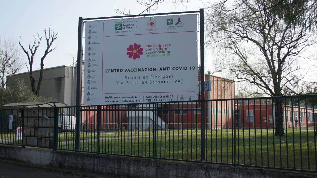 Ecco come funziona il centro vaccinale a Saronno