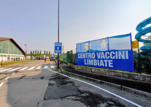 Hub vaccinale di Limbiate via Tolstoj 