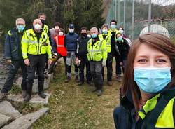 Induno Olona - Protezione civile al lavoro per pulire gli argini dell'Olona