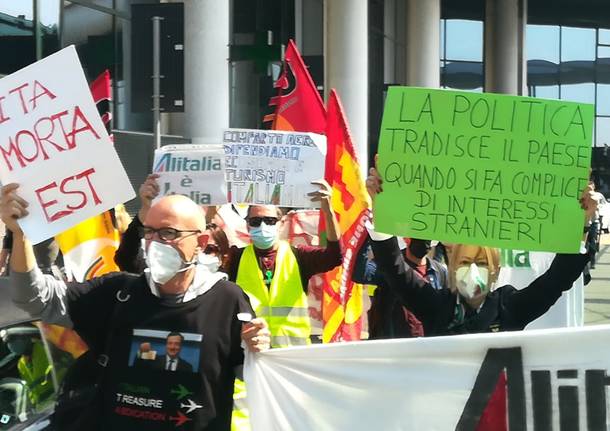 manifestazione cub malpensa