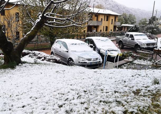 Neve a Marchirolo ad aprile