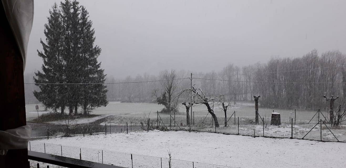 Neve di aprile 2021 (oggi nel Varesotto)