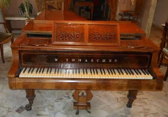 Pianoforte Wenzel Tomaschek, Saronno