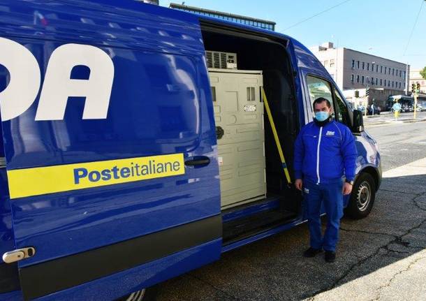 Poste Italiane, in consegna in Lombardia 70700 dosi di vaccino AstraZeneca