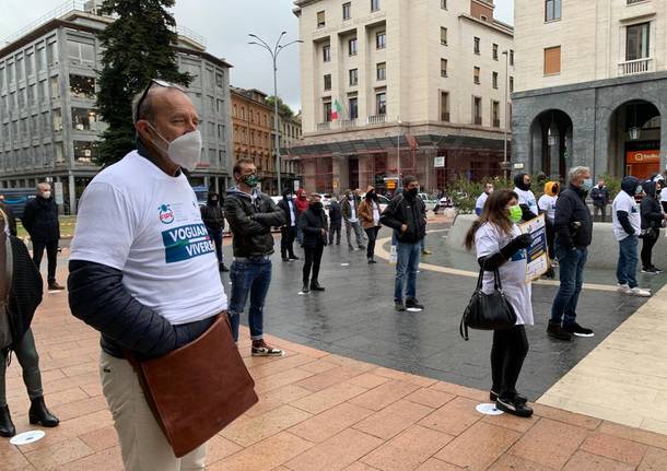 protesta ambulanti piazza varese