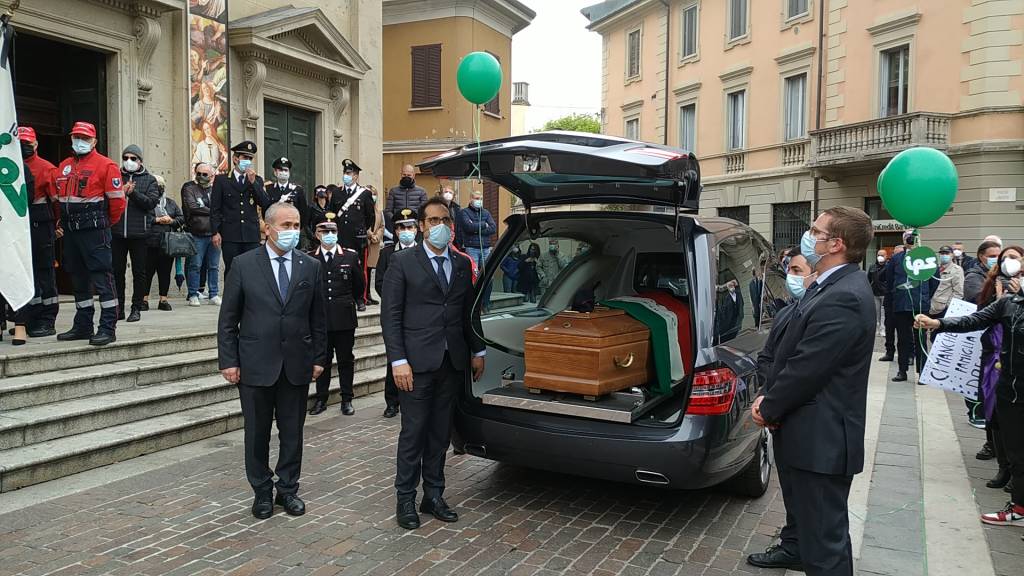 saronno funerale paolo strano