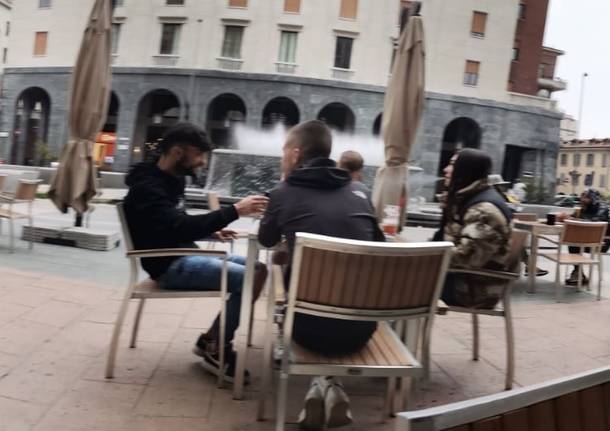 Varese, aperitivo in zona gialla